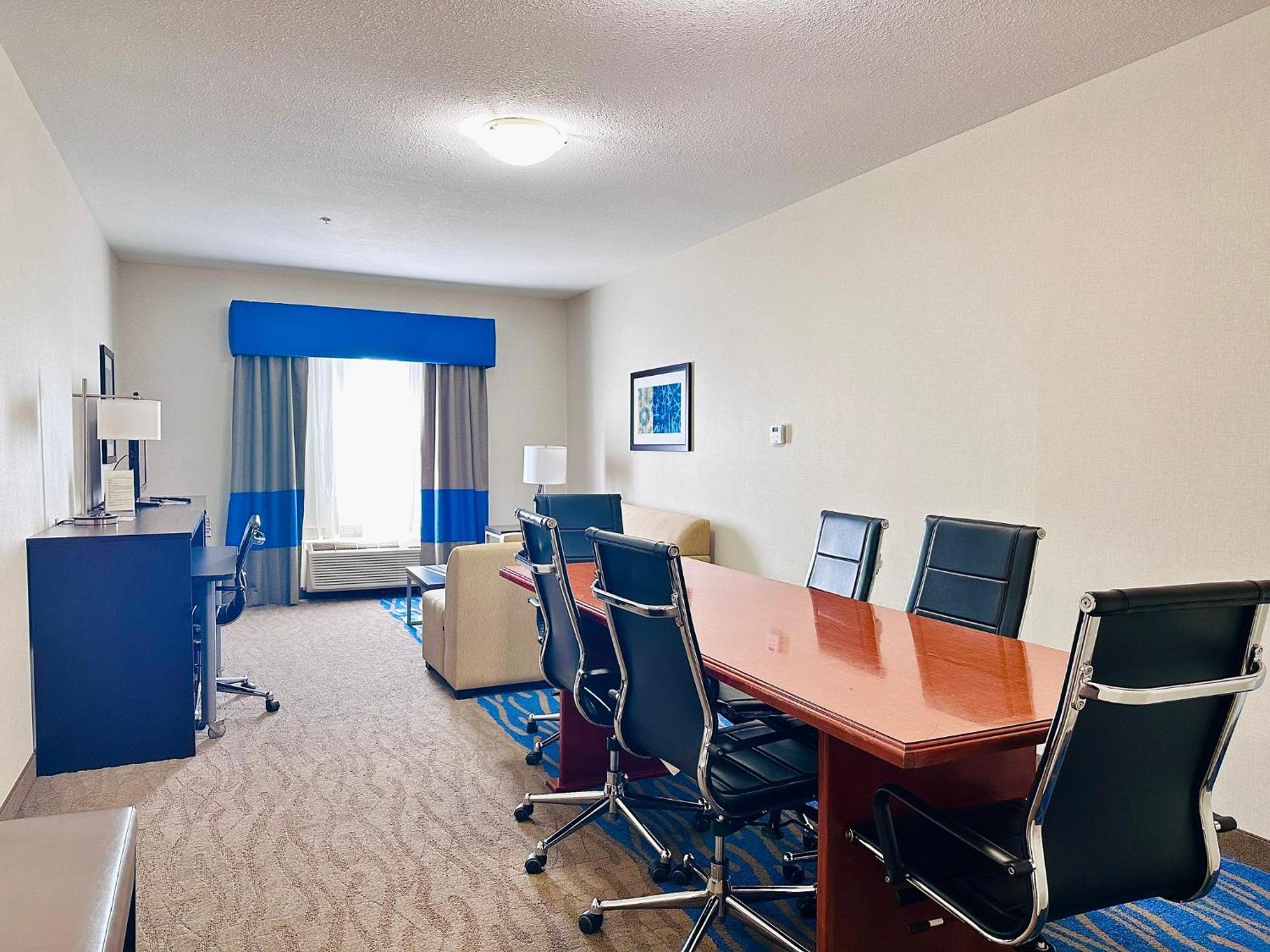 Holiday Inn Hotel & Suites Regina By Ihg Esterno foto